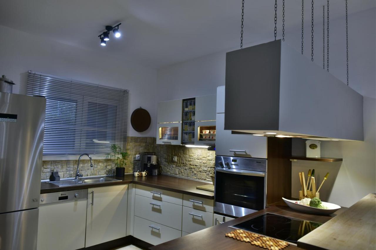Angels Court 1 Villa Doukades ภายนอก รูปภาพ
